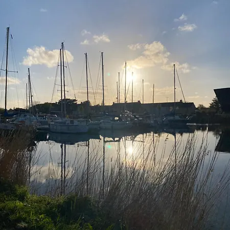 Chocolat Apartment *